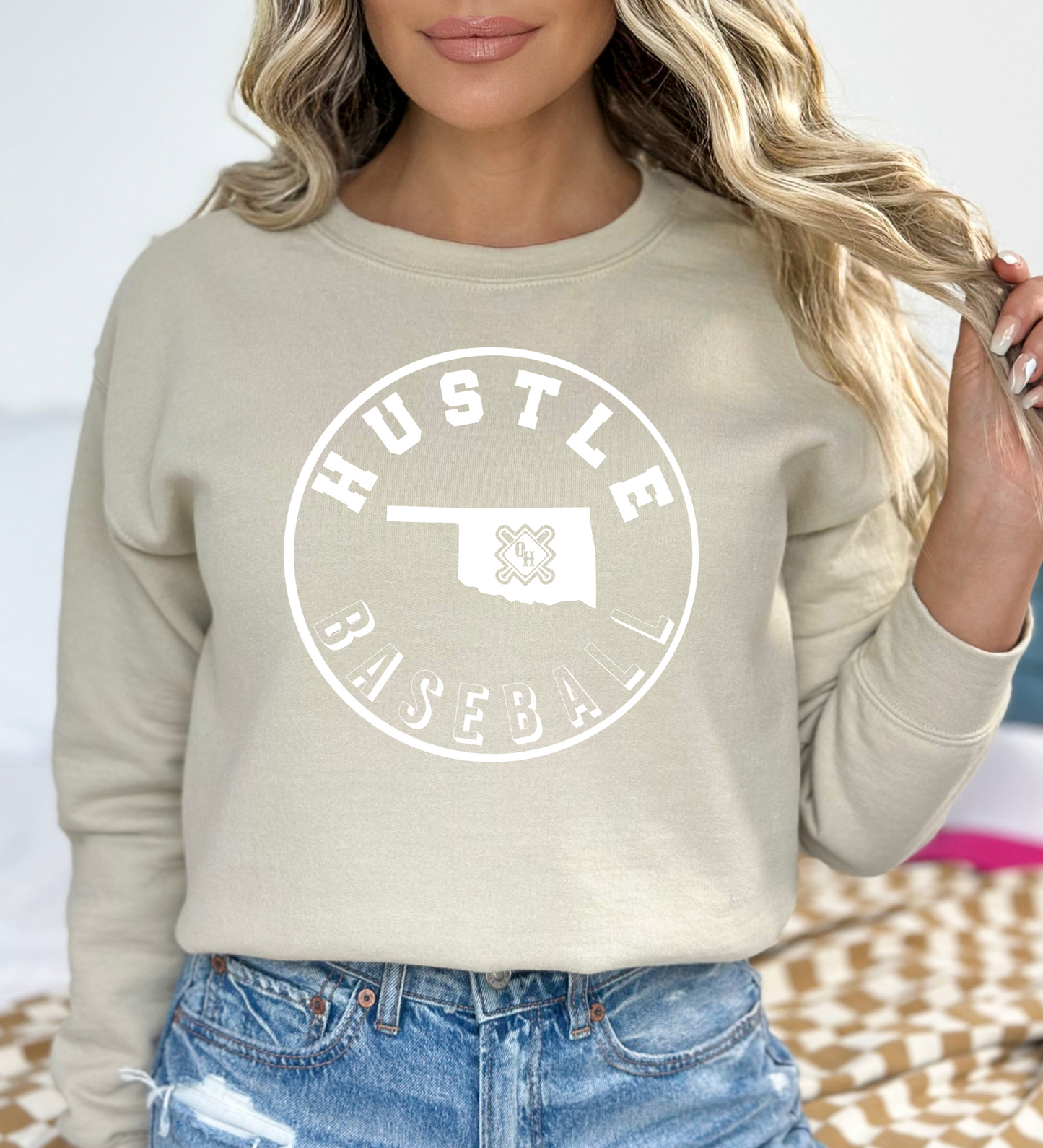 Hustle Circle Logo (Gildan)